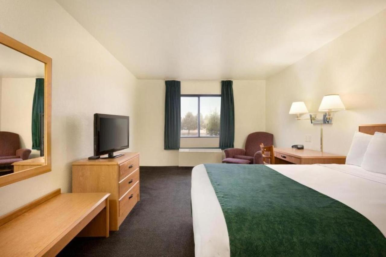 Travelodge By Wyndham Alpine Extérieur photo