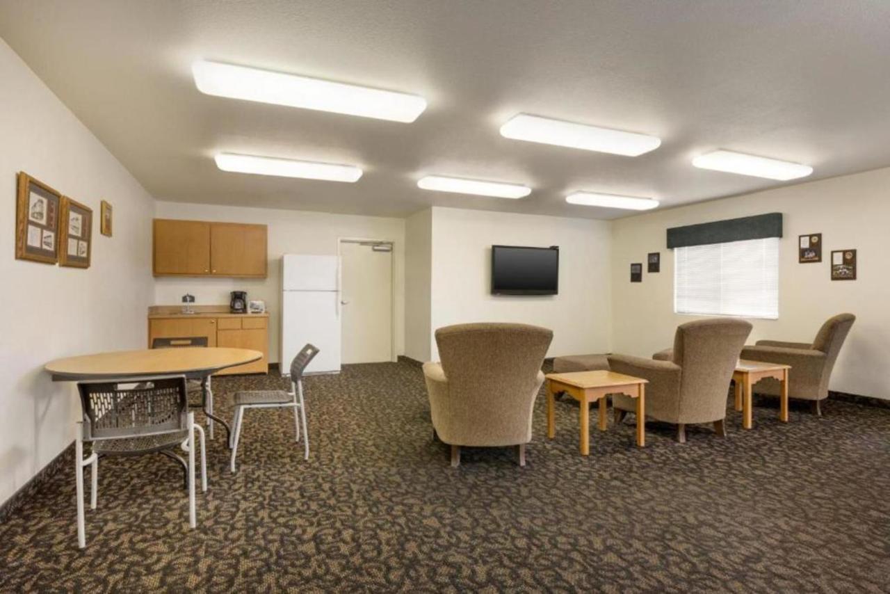 Travelodge By Wyndham Alpine Extérieur photo